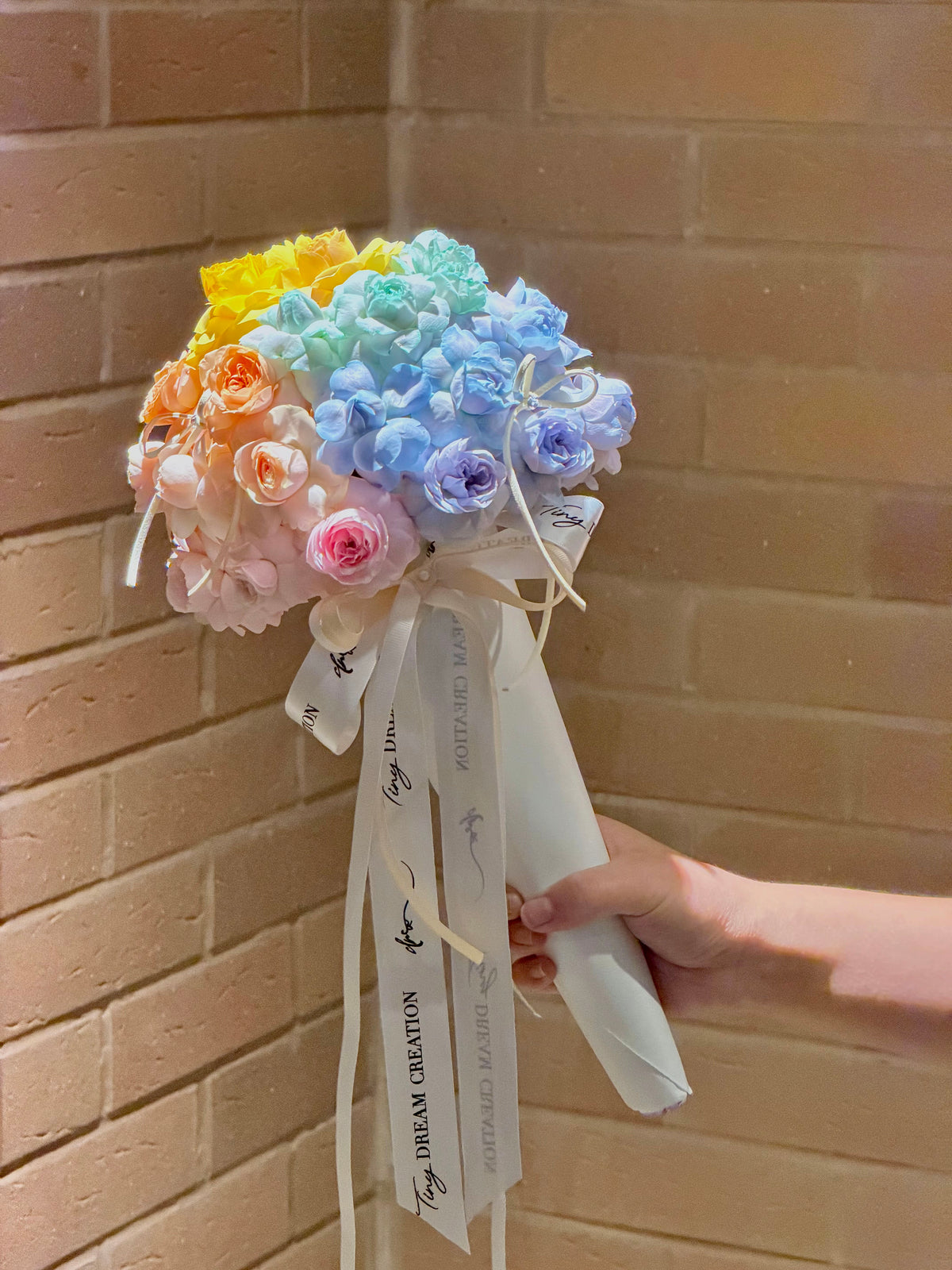 Rainbow Swirl Ice Cream Cone 彩虹甜筒 — original product photo