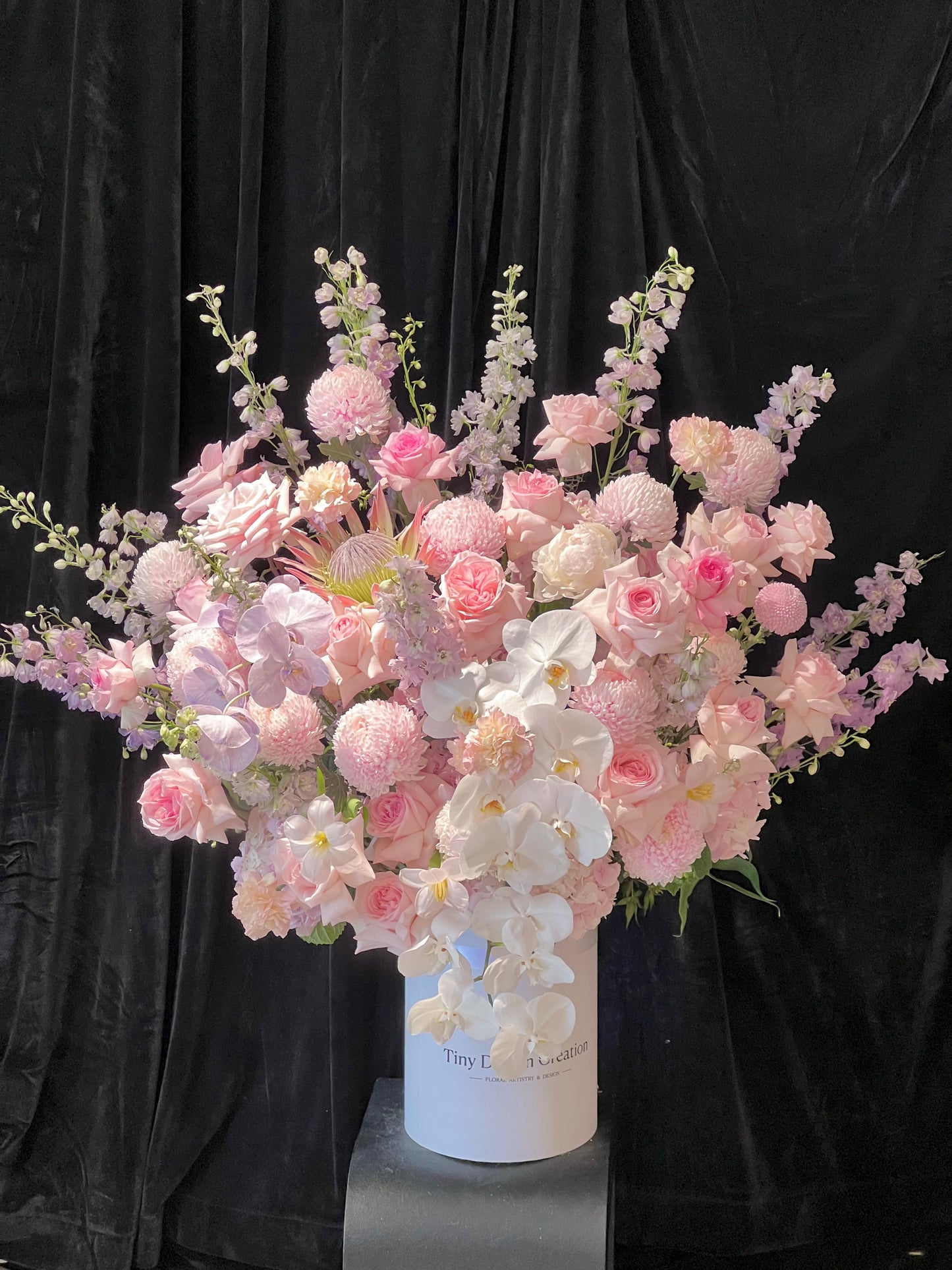 Love's Ambition - Luxury Table Arrangement  许我耀眼豪华版桌花